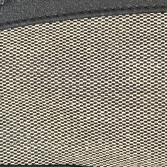 Gucci Baguette Shoulder Bag - Picture 3 of 12